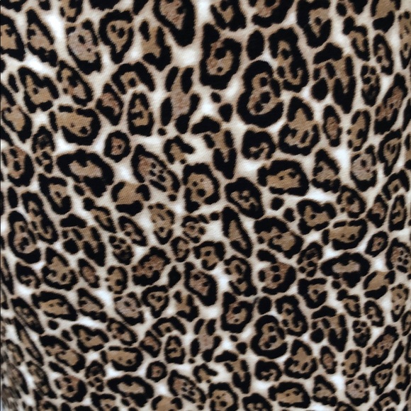 NWT WHBM Leopard Stretch Pencil Skirt Size 2P - Picture 11 of 11